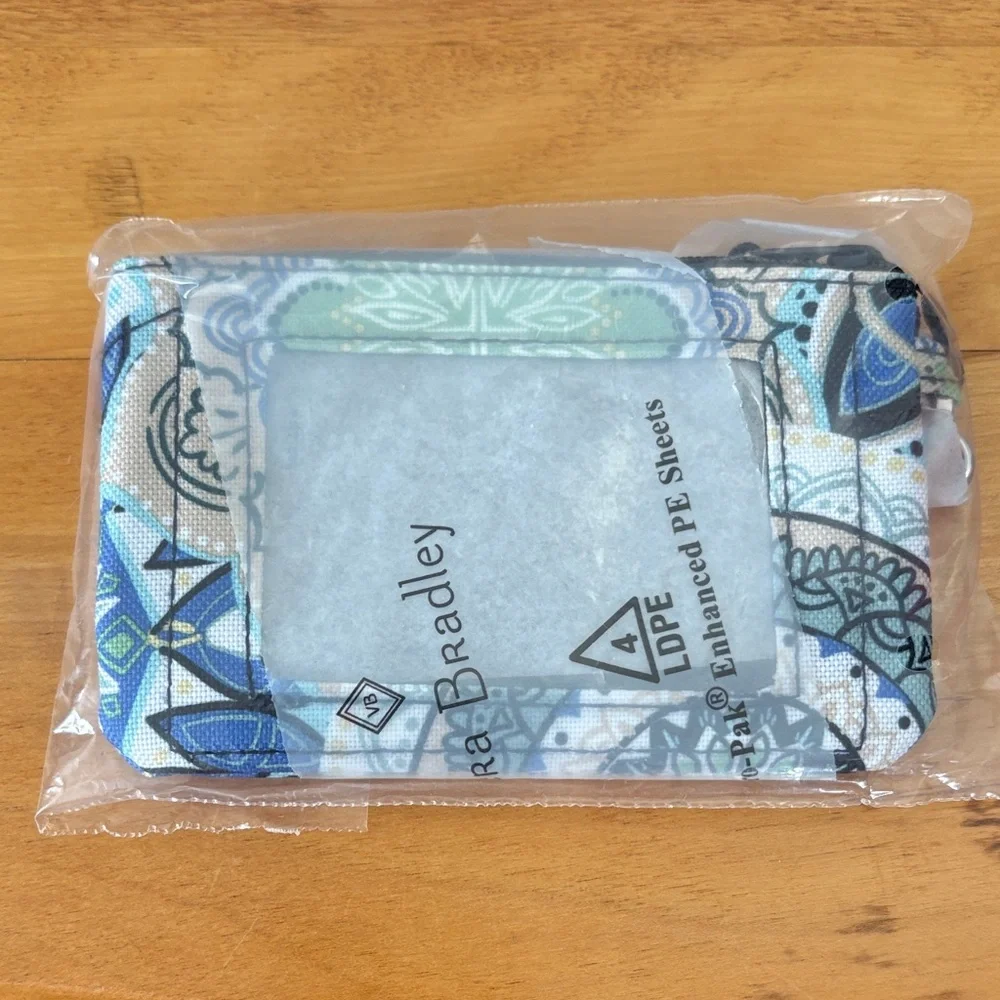 Vera Bradley Sketched Medallion Zip ID and Lanyard NWT - Picture 3 of 6